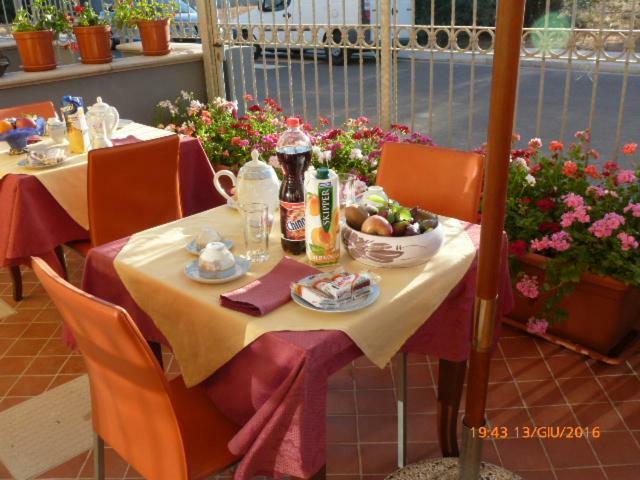 Sogno Di Mare Bed & Breakfast Pula Exterior photo