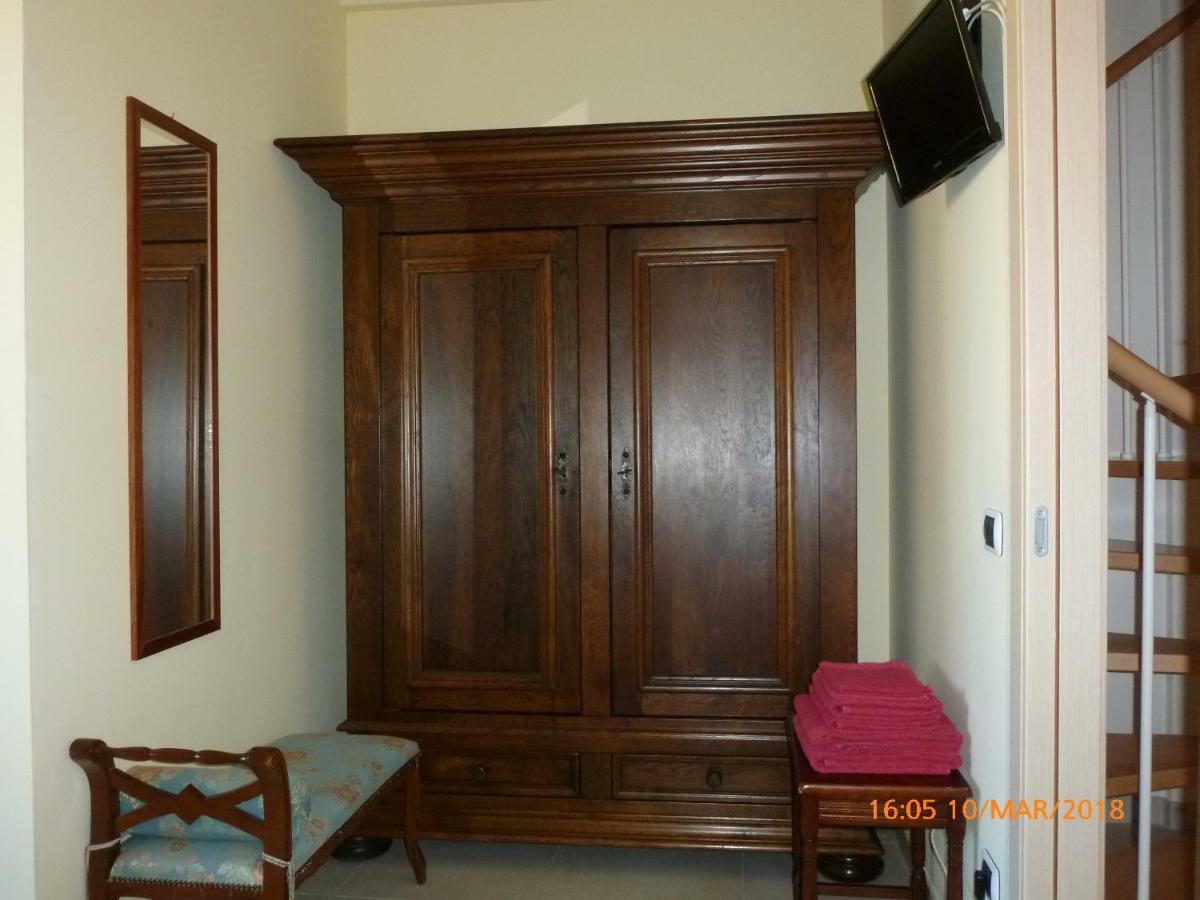 Sogno Di Mare Bed & Breakfast Pula Exterior photo
