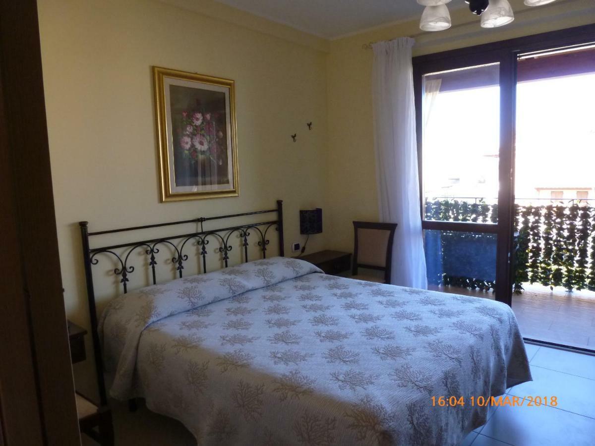 Sogno Di Mare Bed & Breakfast Pula Exterior photo